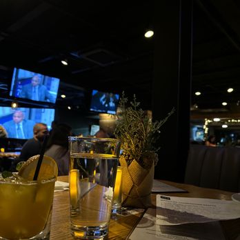 Pier 115 - indoor area - Sports Bars Near Me - Edgewater, New Jersey Pier 115 - indoor area - Sports Bars Near Me - Edgewater, New Jersey