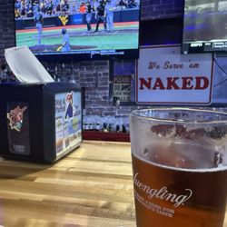 Dog & Parrot Beach Pub