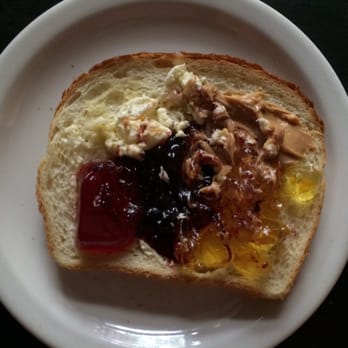 Auberge Bishop - Everything toast - Hostels Near Me - Montreal, Quebec Auberge Bishop - Everything toast - Hostels Near Me - Montreal, Quebec
