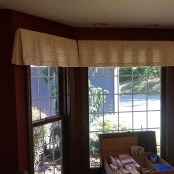 The Pittsburgh Blinds - Custom valance - Shades & Blinds Near Me - Bridgeville, Pennsylvania The Pittsburgh Blinds - Custom valance - Shades & Blinds Near Me - Bridgeville, Pennsylvania