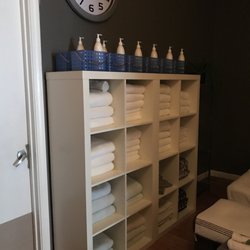 Happy Feet Reflexology - Clean Towel Storage