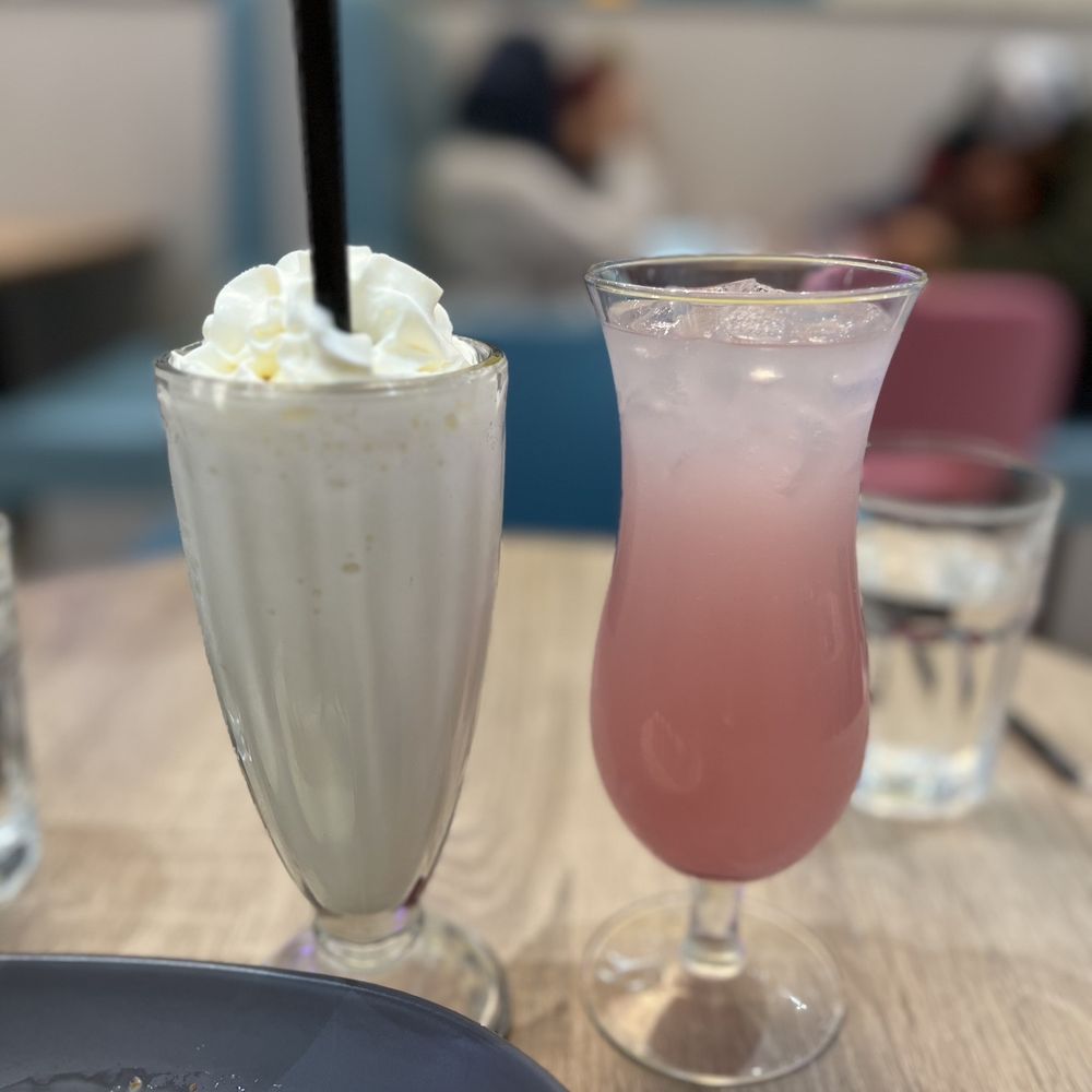 D Spot - Violet Lemonade and Vanilla Milkshake - Desserts Near Me - Mississauga, Ontario D Spot - Violet Lemonade and Vanilla Milkshake - Desserts Near Me - Mississauga, Ontario