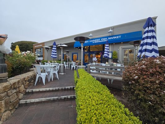 Sea Harvest Fish Market & Restaurants by null