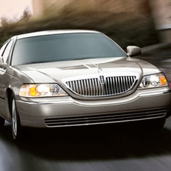 Central Florida Transtours - Luxury town car for your transportation needs. Sanford airport - Orlando Airport - Daytona Beach Hotels, as low as $20 par guest