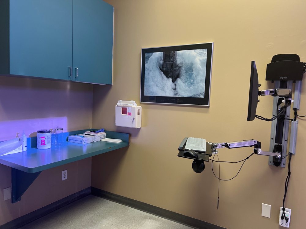 FOX OCCUPATIONAL MEDICAL CENTER Updated September 2024 28 Reviews