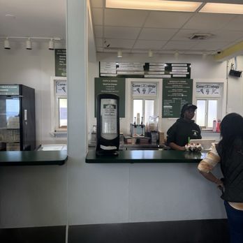 Bellvale Farms Creamery - The counter area - Ice Cream & Frozen Yogurt Near Me - Warwick, New York