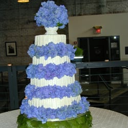 Stellina Designer Confections - Beautiful hydrangea themed Italian Cream Cake at King Plow Arts Center (great people to work with!).