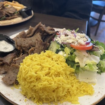 Mediterranean Cruise Cafe - Rice gyro meat and green salad - Mediterranean Near Me - Burnsville, Minnesota Mediterranean Cruise Cafe - Rice gyro meat and green salad - Mediterranean Near Me - Burnsville, Minnesota