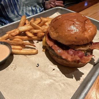 BJ's Restaurant & Brewhouse - Bacon Cheeseburger* - Pizza Near Me - Fort Myers, Florida BJ's Restaurant & Brewhouse - Bacon Cheeseburger* - Pizza Near Me - Fort Myers, Florida