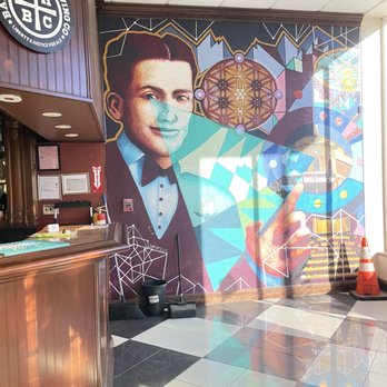 Frank's Place - Inside - Music Venues Near Me - Fresno, California