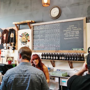 Belching Beaver Pub 980 - Brewpubs Near Me - Vista, California