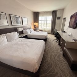 DoubleTree by Hilton Tucson Downtown Convention Center - Two queen room