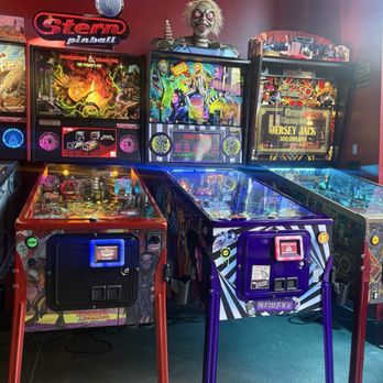 Marquee Pinball Lounge - Bars Near Me - Napa, California