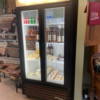 Wildcat Creek Winery - Cheese and meat - Wine Tasting Room Near Me - Lafayette, Indiana