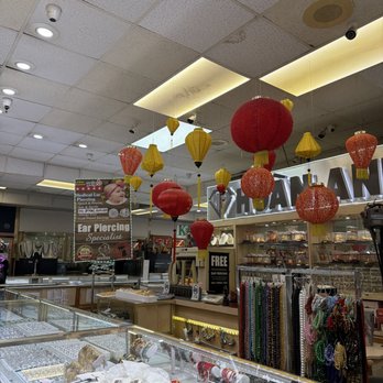Hoan Anh Jewelry - so many jewelry options - Jewelry Near Me - Westminster, California Hoan Anh Jewelry - so many jewelry options - Jewelry Near Me - Westminster, California