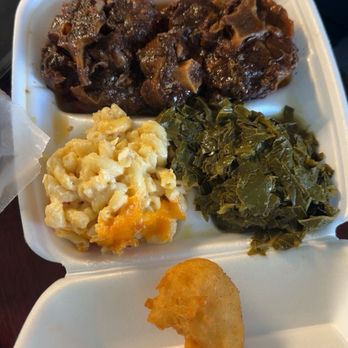 Mama T’s - Oxtail collards great - Soul Food Near Me - Dothan, Alabama Mama T’s - Oxtail collards great - Soul Food Near Me - Dothan, Alabama