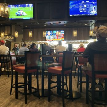 McGrady’s Pub - Inside at the Bar - Pubs Near Me - The Villages, Florida