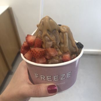 Pressed Juicery - Size 2 chocolate, vanilla, and strawberry with toppings of strawberries, blueberries, and almond butter - Juice Bars & Smoothies Near Me - New York, New York Pressed Juicery - Size 2 chocolate, vanilla, and strawberry with toppings of strawberries, blueberries, and almond butter - Juice Bars & Smoothies Near Me - New York, New York