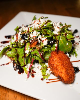 Siren Restaurant & Bar by null