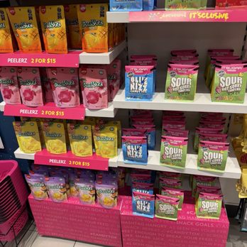 IT'SUGAR - Candy - Candy Stores Near Me - Chicago, Illinois