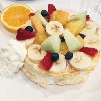 Aloha Kitchen - Fruit soufflé pancake - Breakfast & Brunch Near Me - Honolulu, Hawaii Aloha Kitchen - Fruit soufflé pancake - Breakfast & Brunch Near Me - Honolulu, Hawaii
