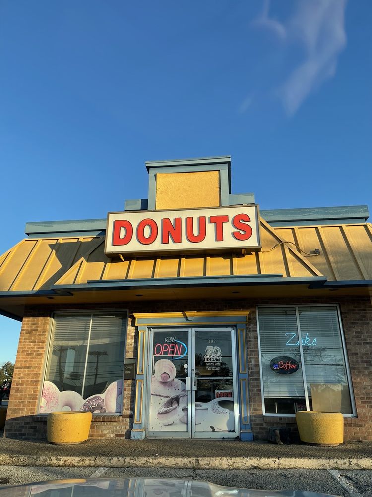 ZAK’S DONUTS 17 Photos & 37 Reviews 580 W Arapaho Rd, Richardson