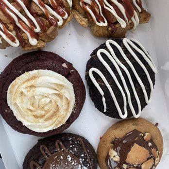 Night Owl Cookies - Cookie Madness - Desserts Near Me - Pembroke Pines, Florida Night Owl Cookies - Cookie Madness - Desserts Near Me - Pembroke Pines, Florida