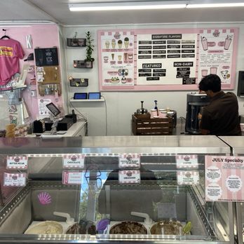 Kelly's Homemade Ice Cream - Selection - Ice Cream & Frozen Yogurt Near Me - Orlando, Florida Kelly's Homemade Ice Cream - Selection - Ice Cream & Frozen Yogurt Near Me - Orlando, Florida