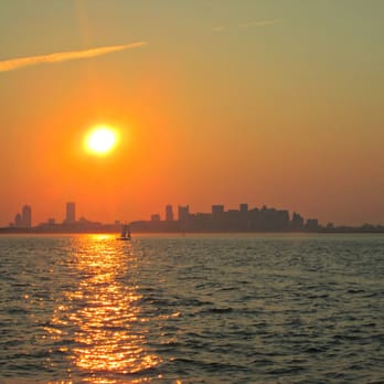 Classic Harbor Line Boston - Sun setting over Boston - Tours Near Me - Boston, Massachusetts Classic Harbor Line Boston - Sun setting over Boston - Tours Near Me - Boston, Massachusetts