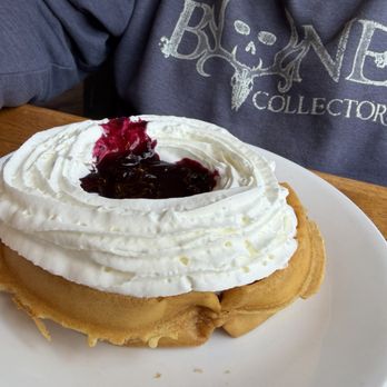 Pig 'N Pancake - Blueberry Waffle - Breakfast & Brunch Near Me - Seaside, Oregon