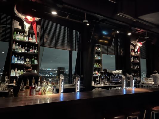clouds Heaven’s Bar & Kitchen by null
