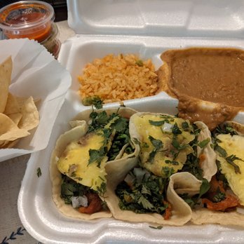 El Mexiquense Grill - The bag of chips and salsa (I had eaten quite a few chips, so they give you more than pictured) - Tacos Near Me - West Jordan, Utah El Mexiquense Grill - The bag of chips and salsa (I had eaten quite a few chips, so they give you more than pictured) - Tacos Near Me - West Jordan, Utah