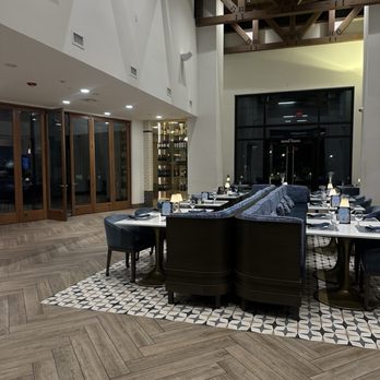 Blue Lagoon Bar and Grill - Indoor seating - Fish & Chips Near Me - Texas City, Texas
