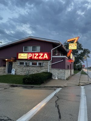 Maria’s Pizza by null
