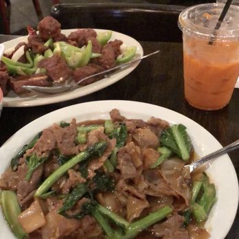 Mein Restaurant - Beef Broccoli Flat Rice Noodle, salt pepper ribs, Thai tea - Chinese Near Me - Houston, Texas Mein Restaurant - Beef Broccoli Flat Rice Noodle, salt pepper ribs, Thai tea - Chinese Near Me - Houston, Texas