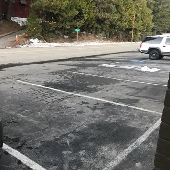 Sierra Woods Lodge - Parking lot up front :) - Hotels Near Me - Emigrant Gap, California Sierra Woods Lodge - Parking lot up front :) - Hotels Near Me - Emigrant Gap, California