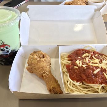 Jollibee - Chicken and spaghetti with a buko pandan pearl cooler - Fast Food Near Me - Anaheim, California Jollibee - Chicken and spaghetti with a buko pandan pearl cooler - Fast Food Near Me - Anaheim, California