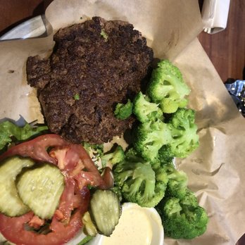Cheddar's Scratch Kitchen - Burger patty with steamed broccoli - American Near Me - Chattanooga, Tennessee
