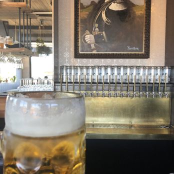 Von Bismarck - Bar area - German Near Me - Reno, Nevada
