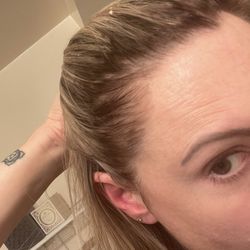Zazou Salon and Academy - This was taken less than two hours after my full head of highlights look at these roots