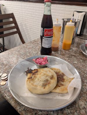 Ricas Pupusas & Mas by null