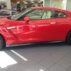 Carolina Nissan - Red Nissan