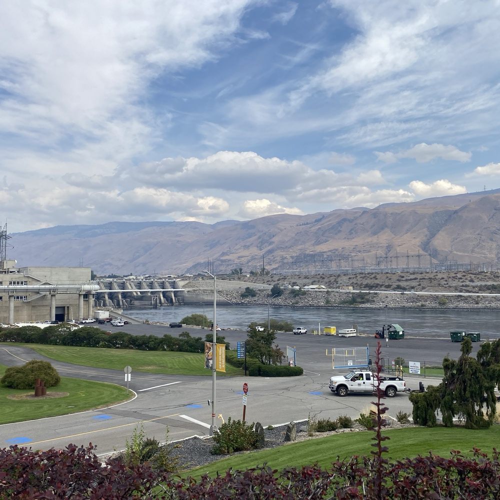 Rocky Reach Dam Park - Driving into the park. The bigger picture - Parks Near Me - Wenatchee, Washington Rocky Reach Dam Park - Driving into the park. The bigger picture - Parks Near Me - Wenatchee, Washington