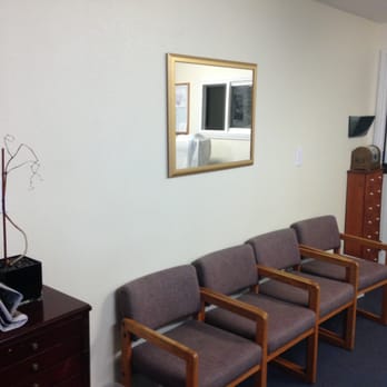 Arlington Vision Therapy - Waiting room - Optometrists Near Me - Arlington, Washington Arlington Vision Therapy - Waiting room - Optometrists Near Me - Arlington, Washington