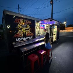 Smackin' Smash Burger - Ambience