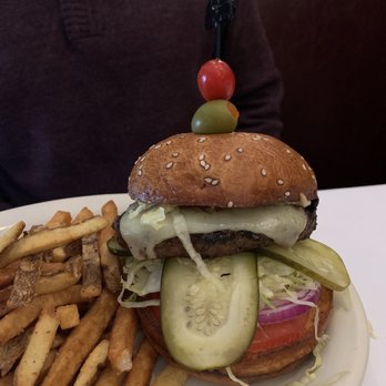 Harry & Izzy's - Exceptional burger - Steakhouses Near Me - Indianapolis, Indiana