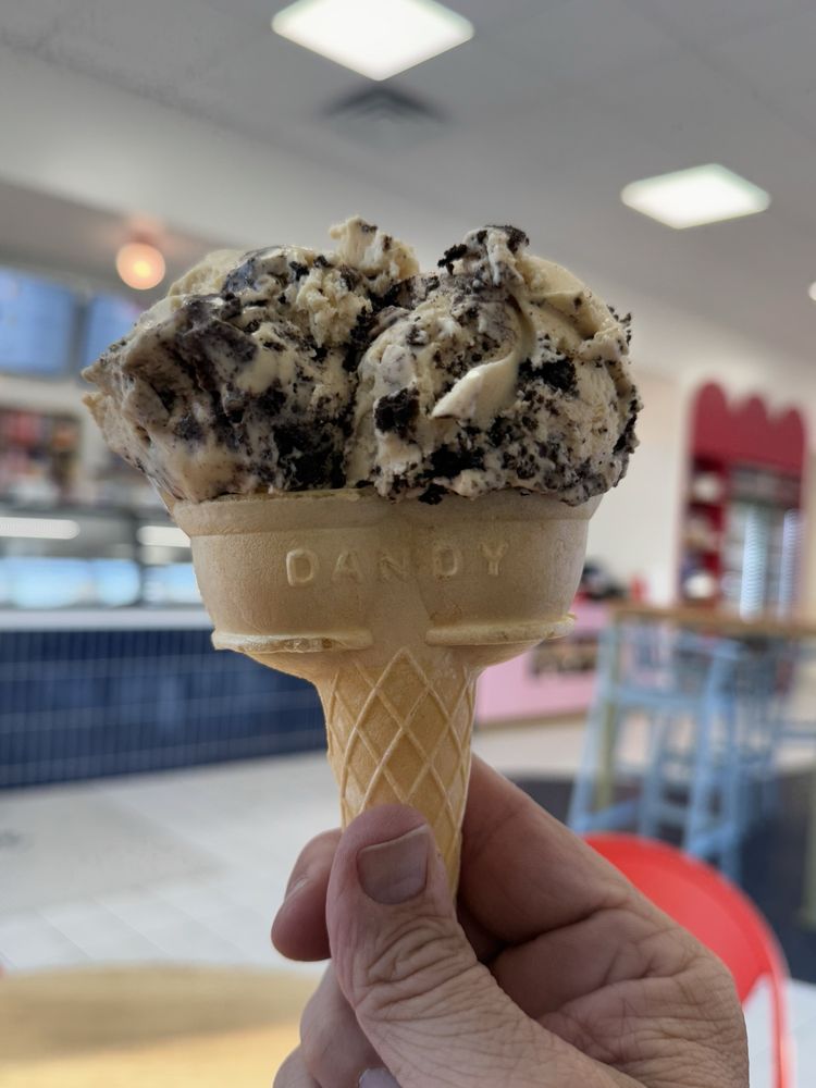 Snelgrove Ice Cream Logo