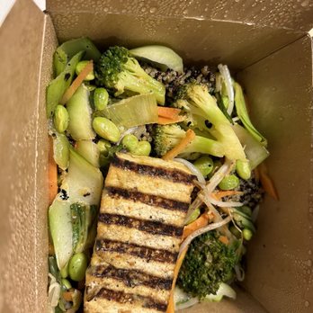 Friedman's - Quinoa veggie salad with tofu - Breakfast & Brunch Near Me - New York, New York