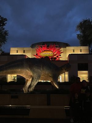 DINOSAUR by null