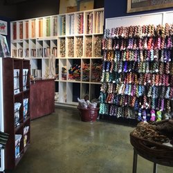 Personal Threads Boutique - Excellent inventory